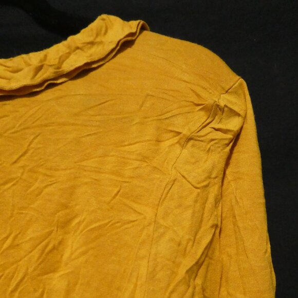 H&M | medium | Ruffled Yellow Rayon Long Sleeve Knit Shirt - Picture 13 of 16